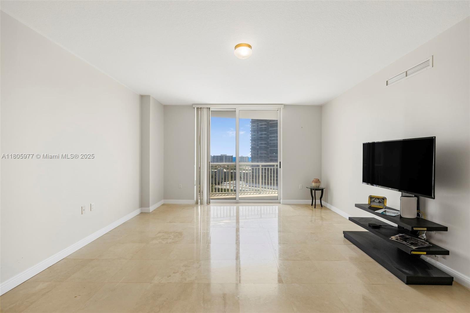 DUO CONDOMINIUM EAST - Residential