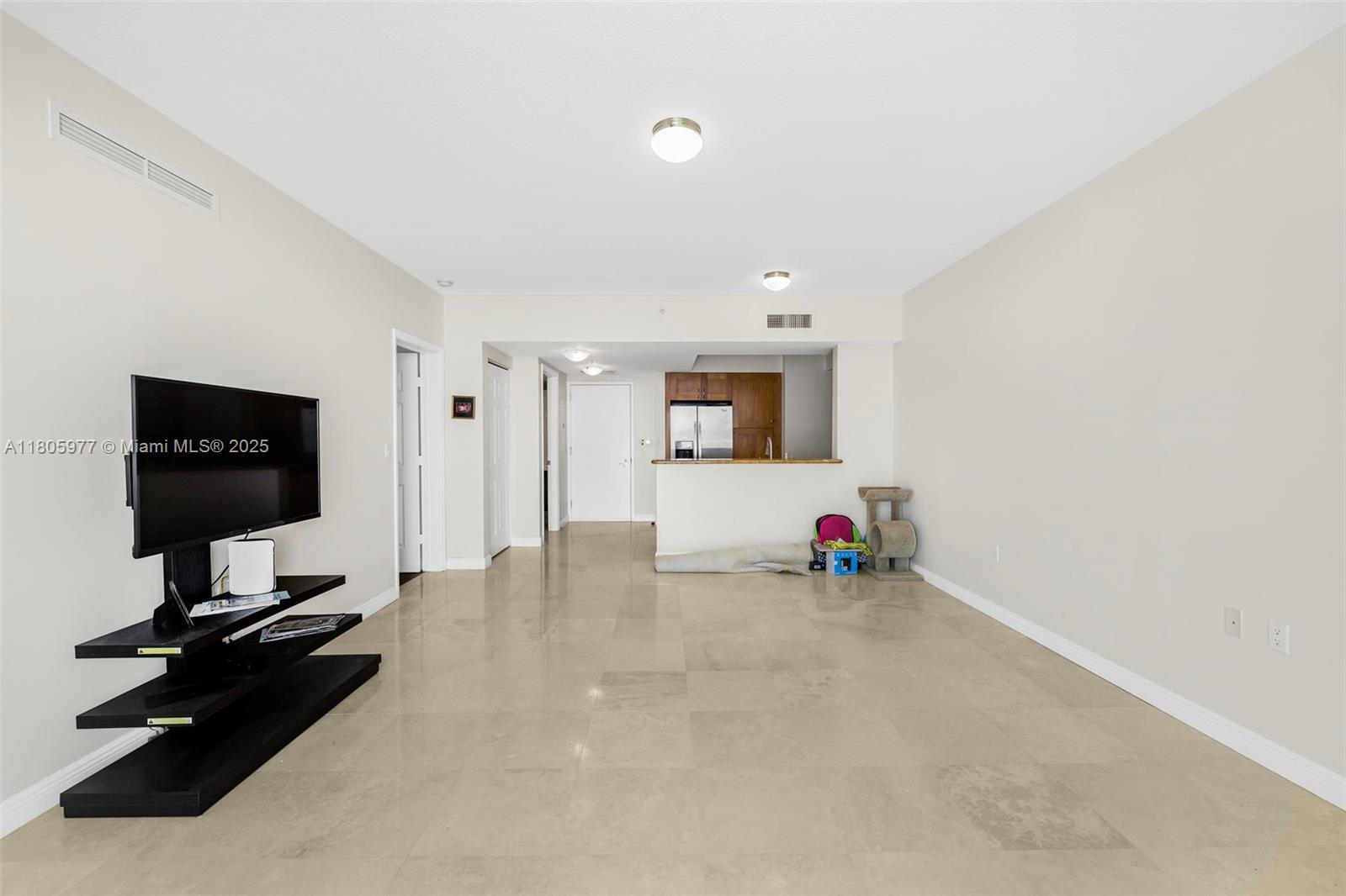 DUO CONDOMINIUM EAST - Residential