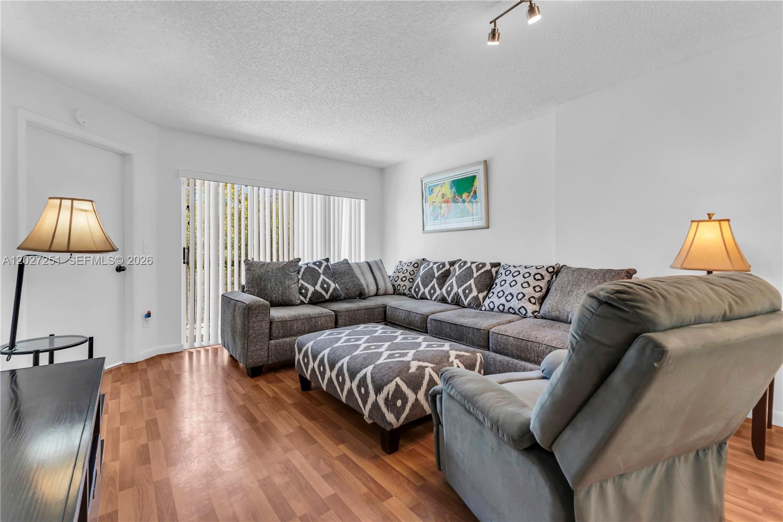 WELDON CONDOMINIUM G - Residential