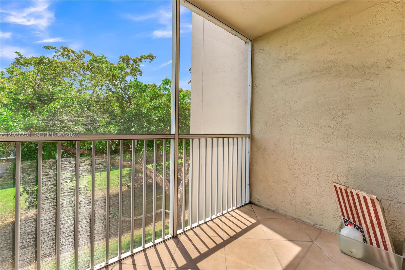 WELDON CONDOMINIUM G - Residential