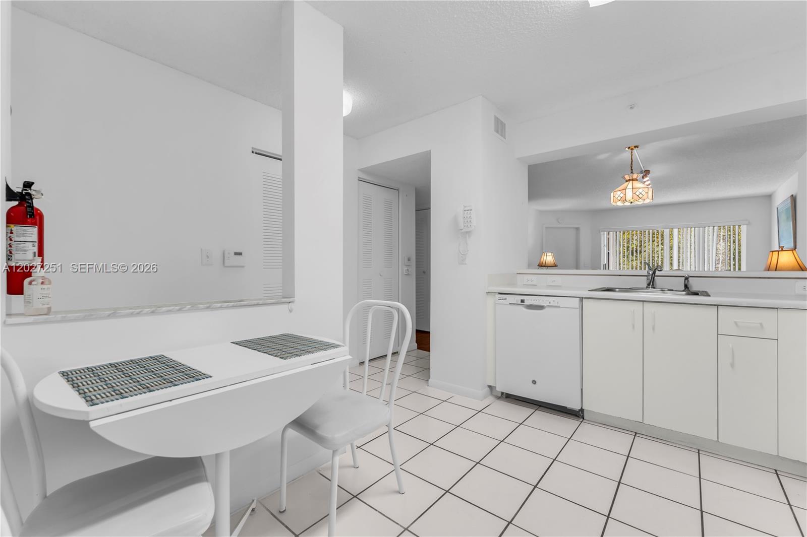 WELDON CONDOMINIUM G - Residential