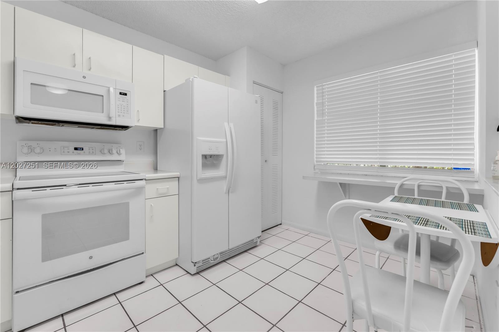 WELDON CONDOMINIUM G - Residential