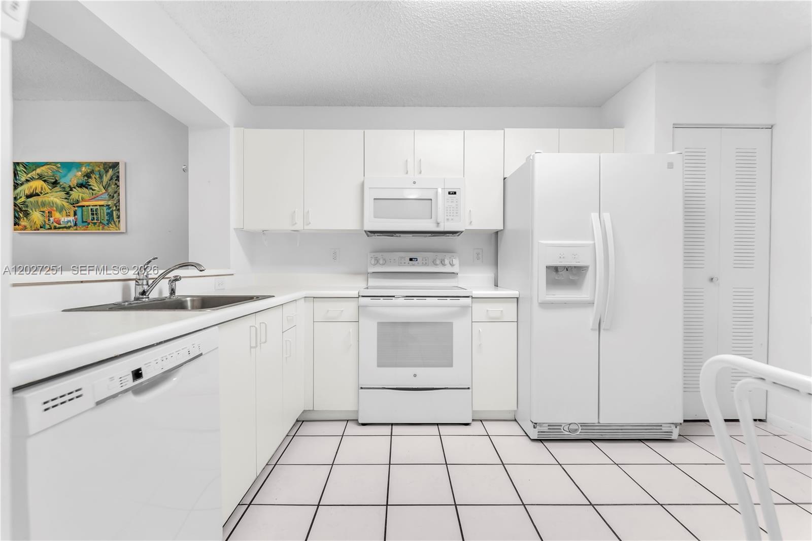 WELDON CONDOMINIUM G - Residential