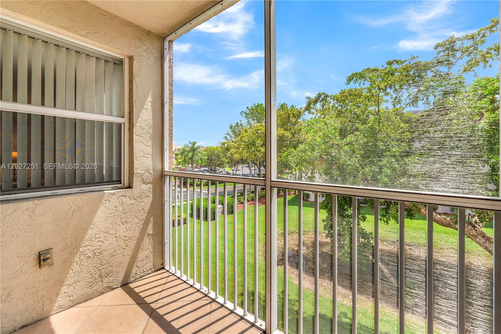 WELDON CONDOMINIUM G - Residential