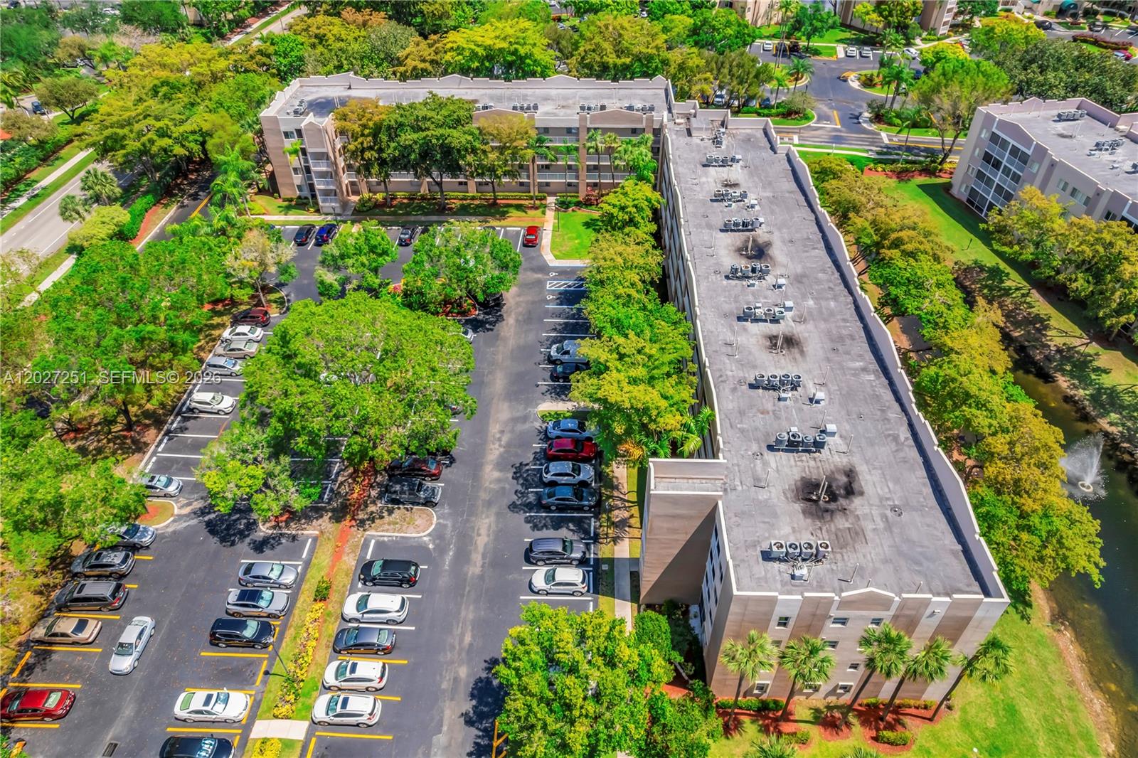 WELDON CONDOMINIUM G - Residential