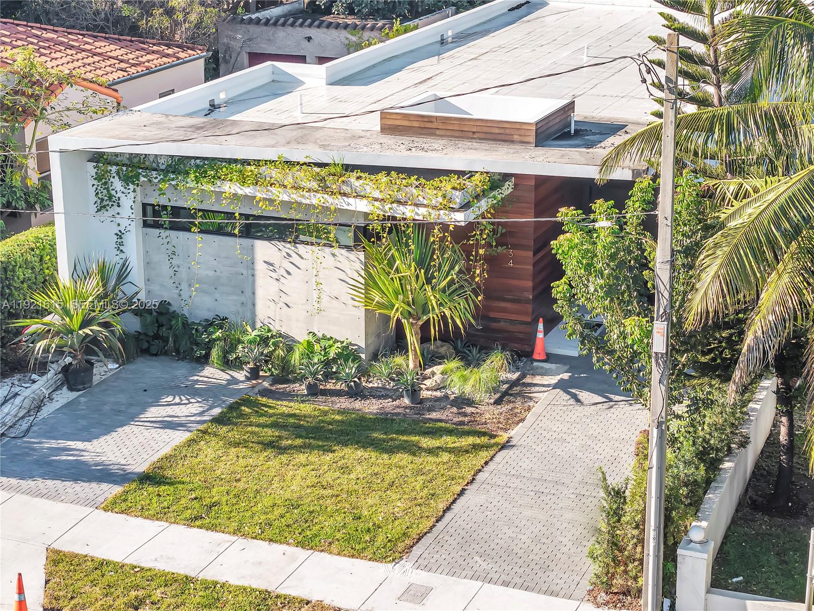 BRICKELL HAMMOCK UN 1 - Residential