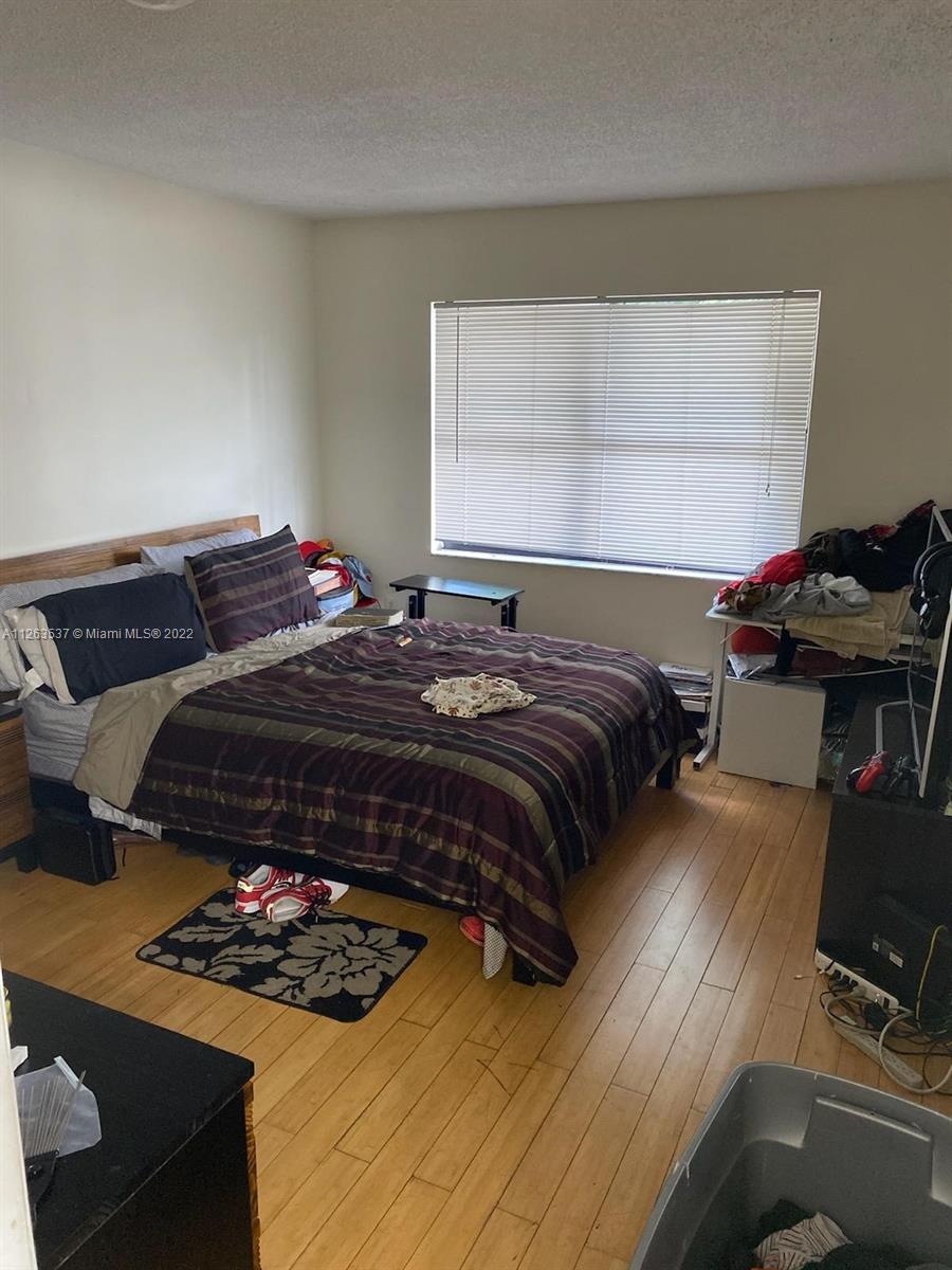 THE TWELVE CONDO - Residential