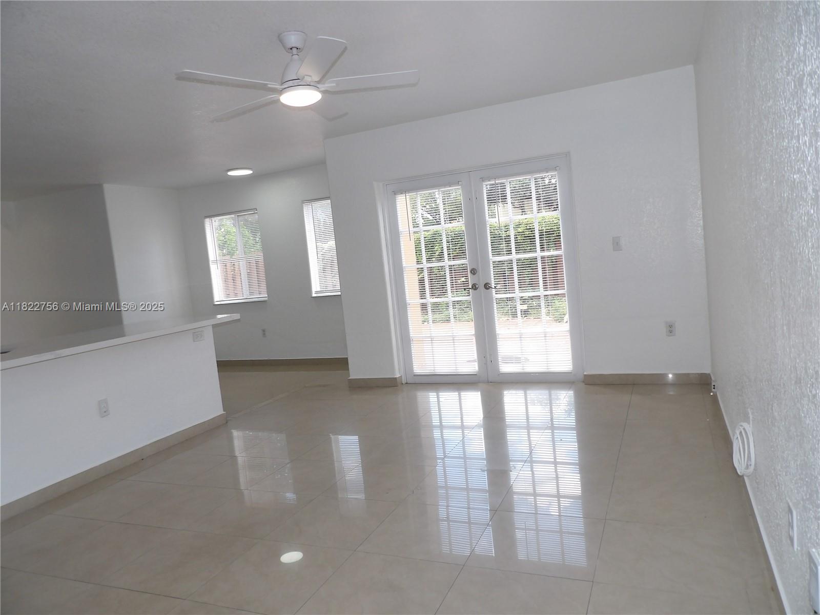 PELICANS POINT A T MILLER - Residential Lease