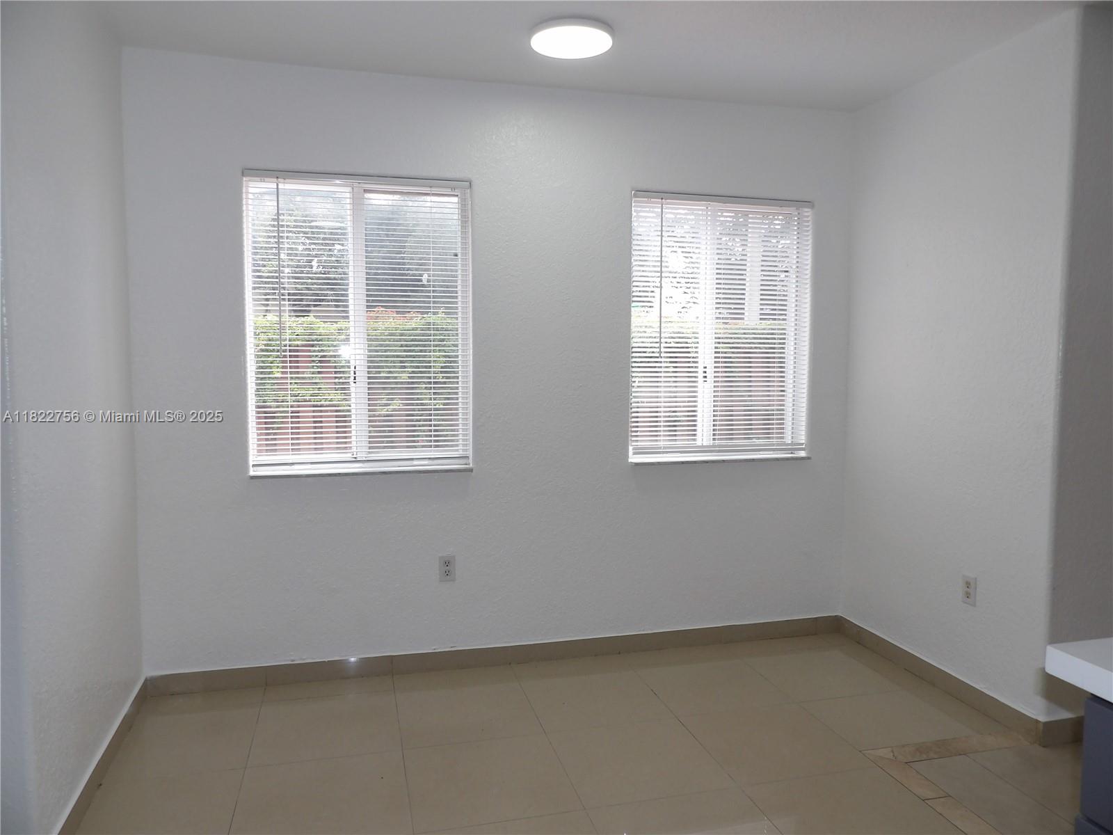 PELICANS POINT A T MILLER - Residential Lease