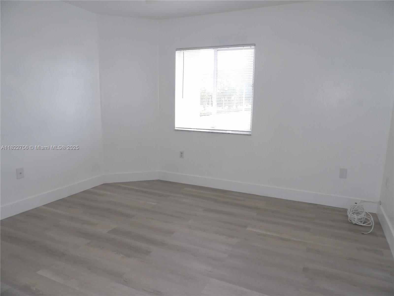 PELICANS POINT A T MILLER - Residential Lease