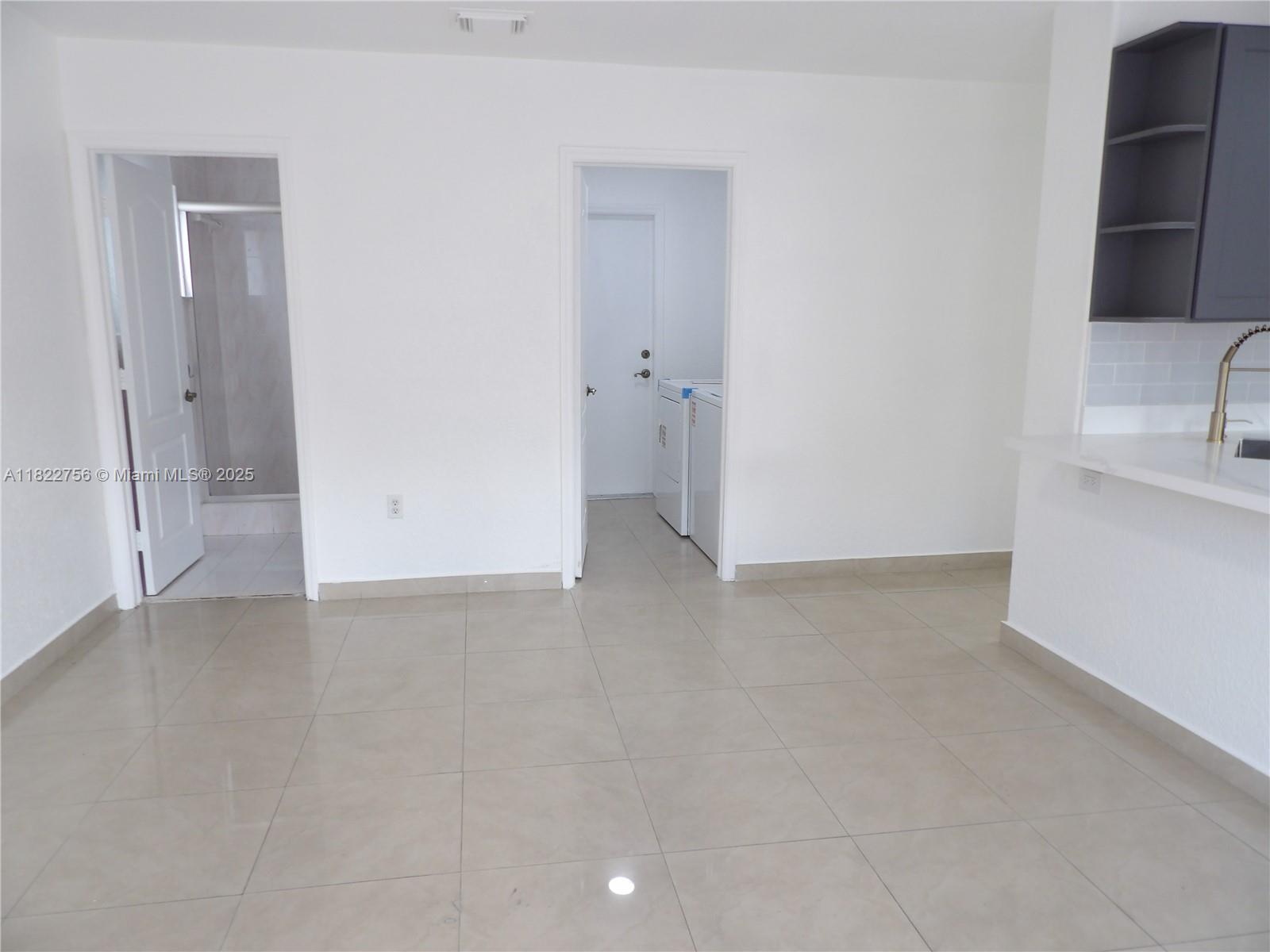 PELICANS POINT A T MILLER - Residential Lease