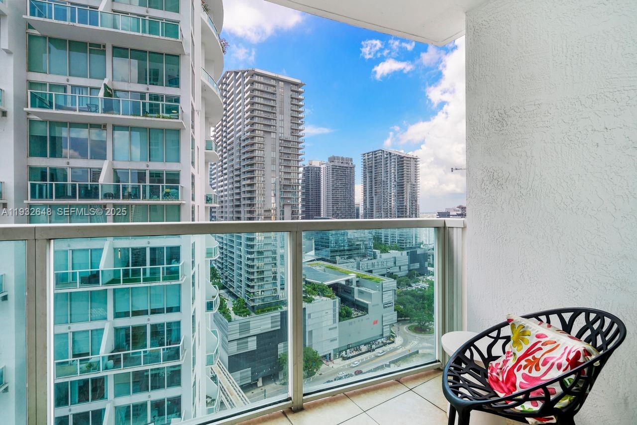 BRICKELL ON THE RIVER N T - Residential Lease