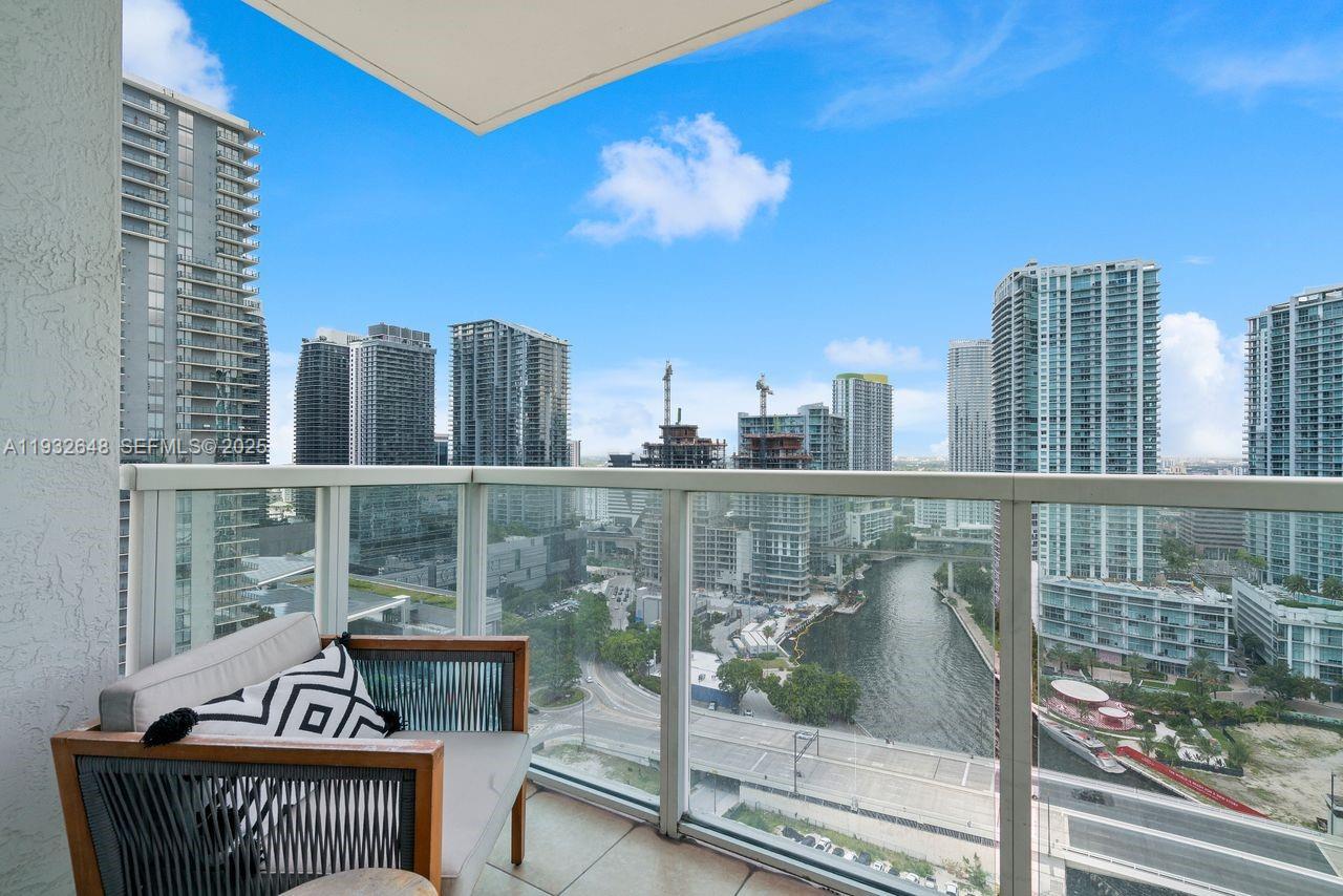 BRICKELL ON THE RIVER N T - Residential Lease
