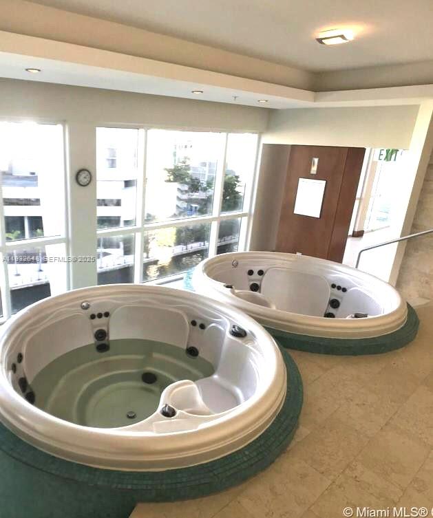 BRICKELL ON THE RIVER N T - Residential Lease