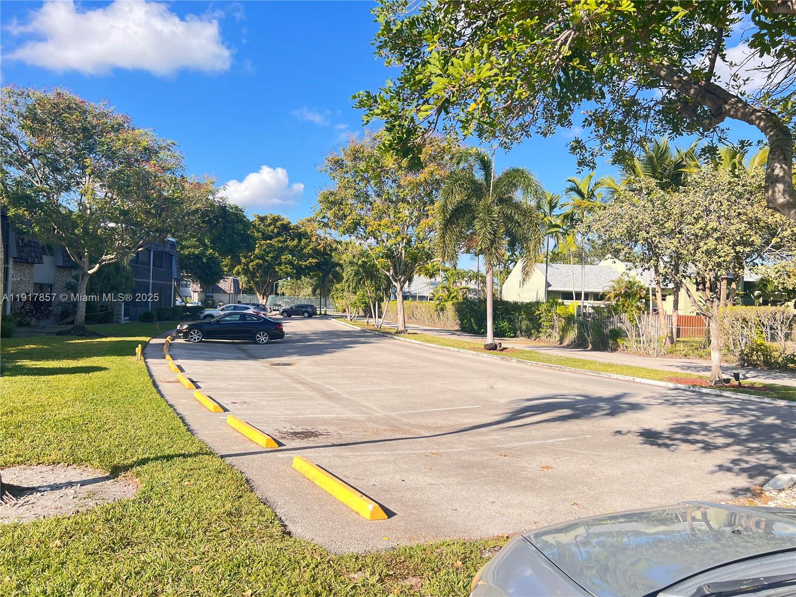 OAKLAND SHORES CONDOMINIU - Residential