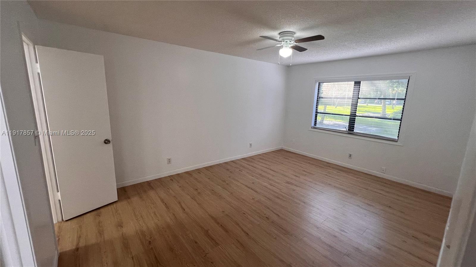 OAKLAND SHORES CONDOMINIU - Residential