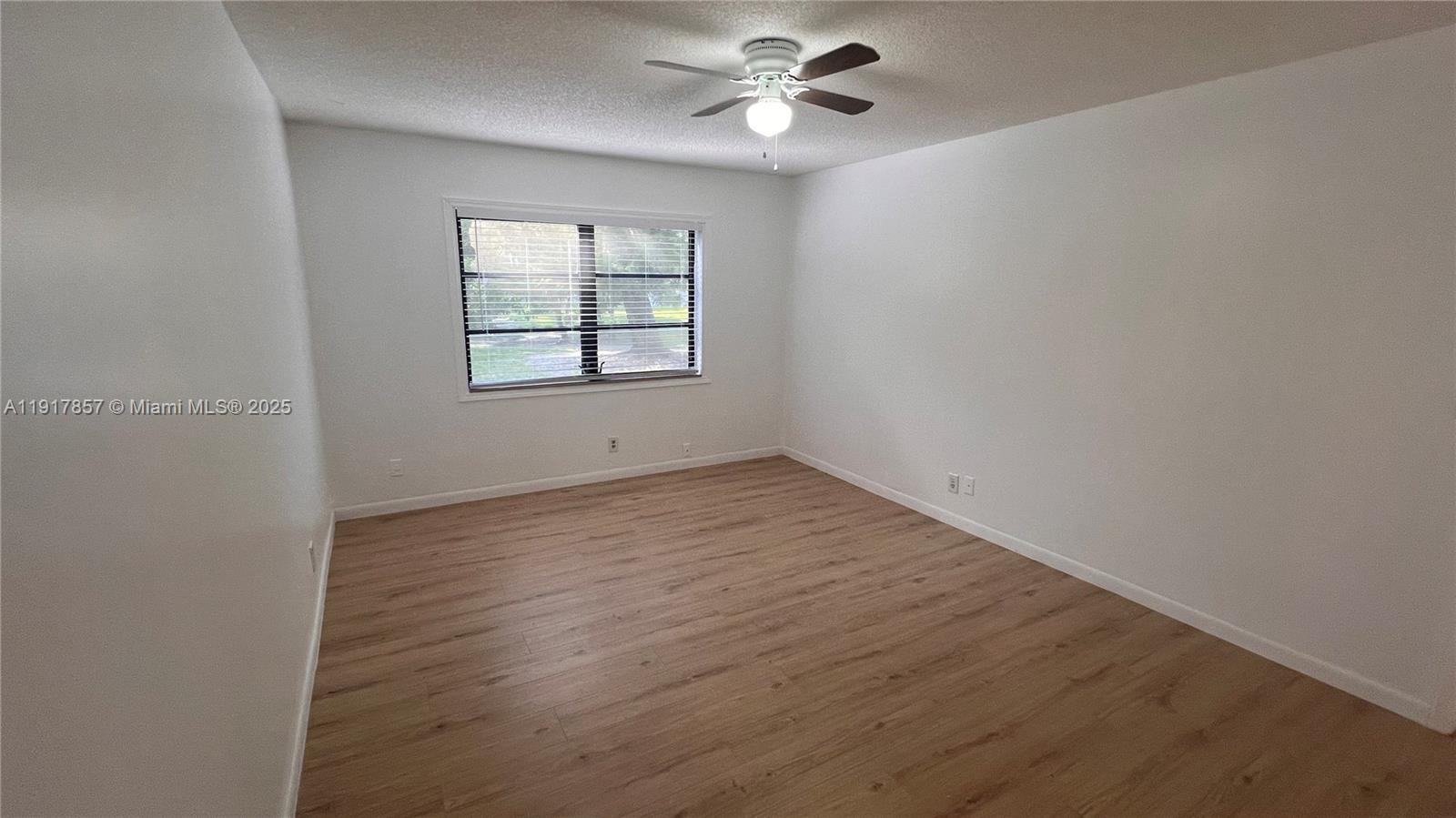 OAKLAND SHORES CONDOMINIU - Residential