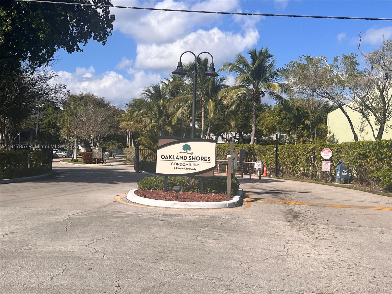 3105 Oakland Shores Dr J106