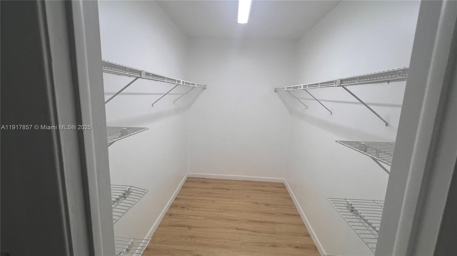 OAKLAND SHORES CONDOMINIU - Residential