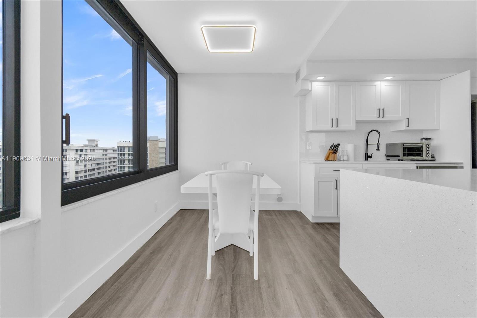 MAYFAIR HOUSE CONDO - Residential