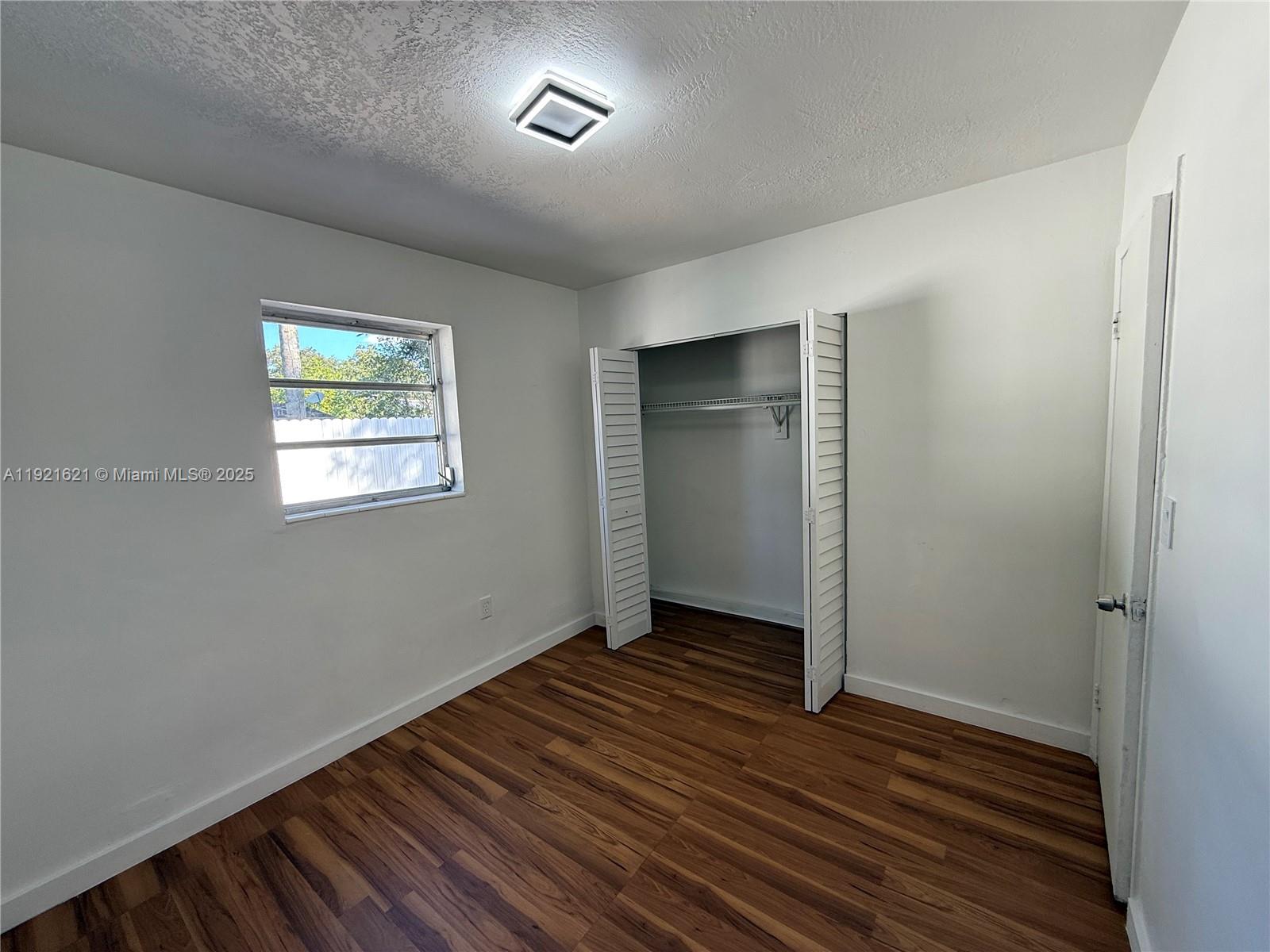 DRIFTWOOD PLAZA NO 3 - Residential Lease