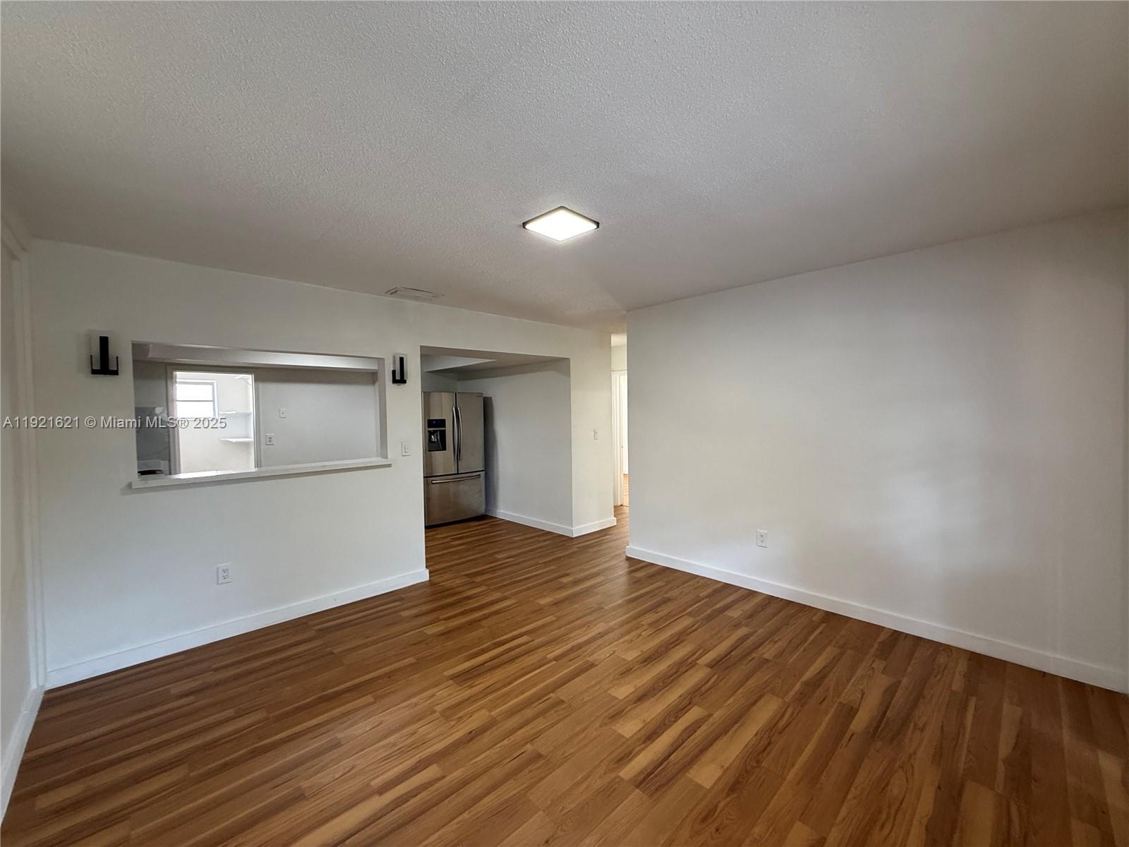 DRIFTWOOD PLAZA NO 3 - Residential Lease