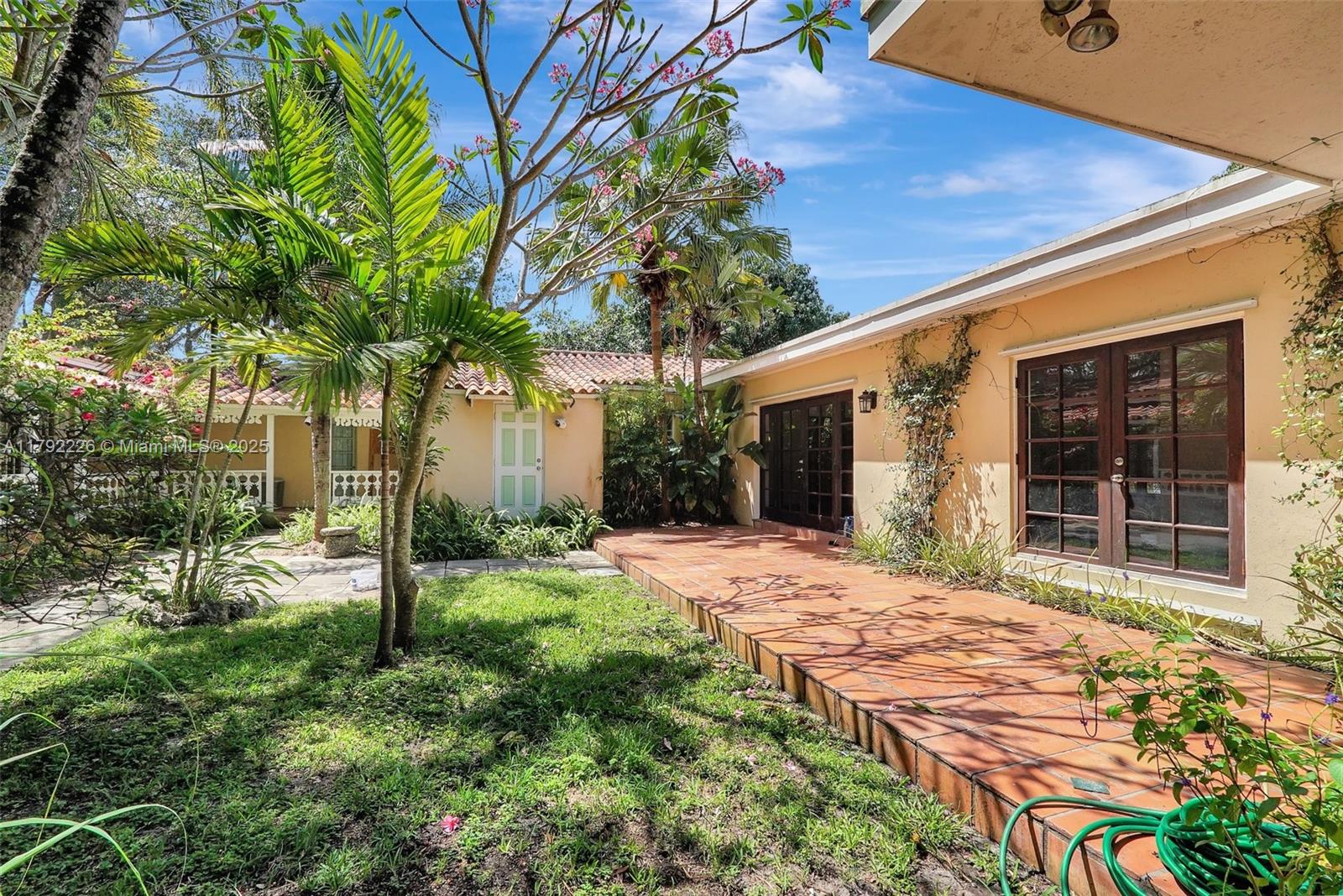 MIAMI SHORES SEC 1 AMD - Residential