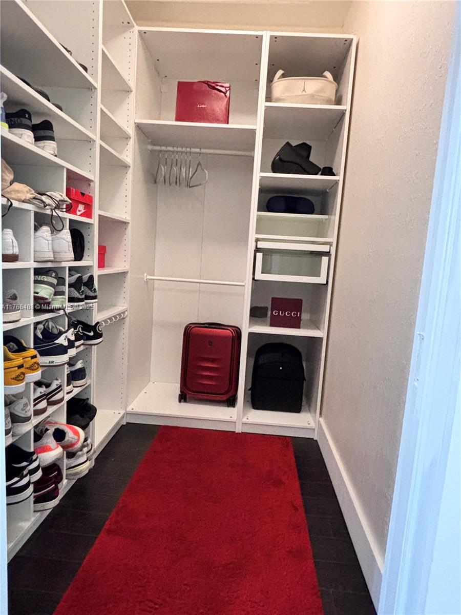 DORAL BREEZE - Residential Lease