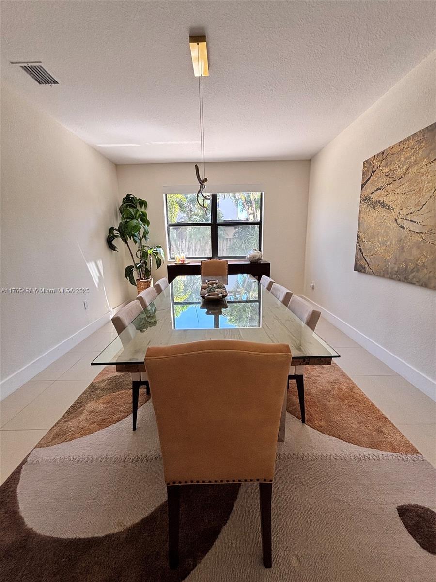 DORAL BREEZE - Residential Lease