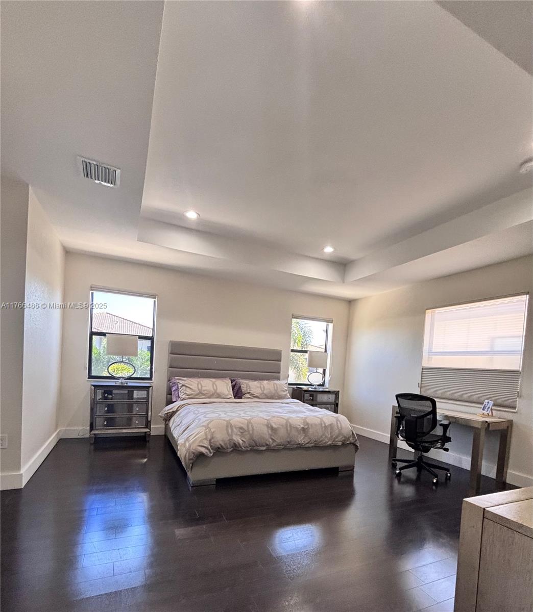 DORAL BREEZE - Residential Lease