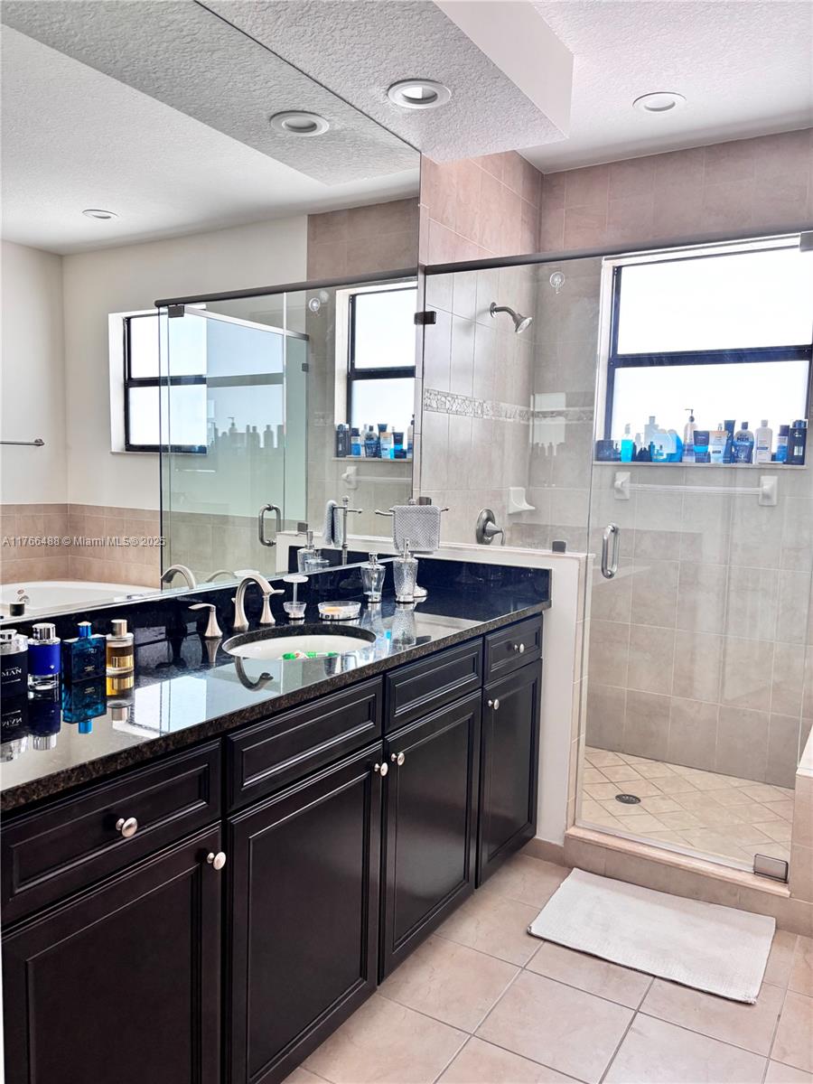 DORAL BREEZE - Residential Lease