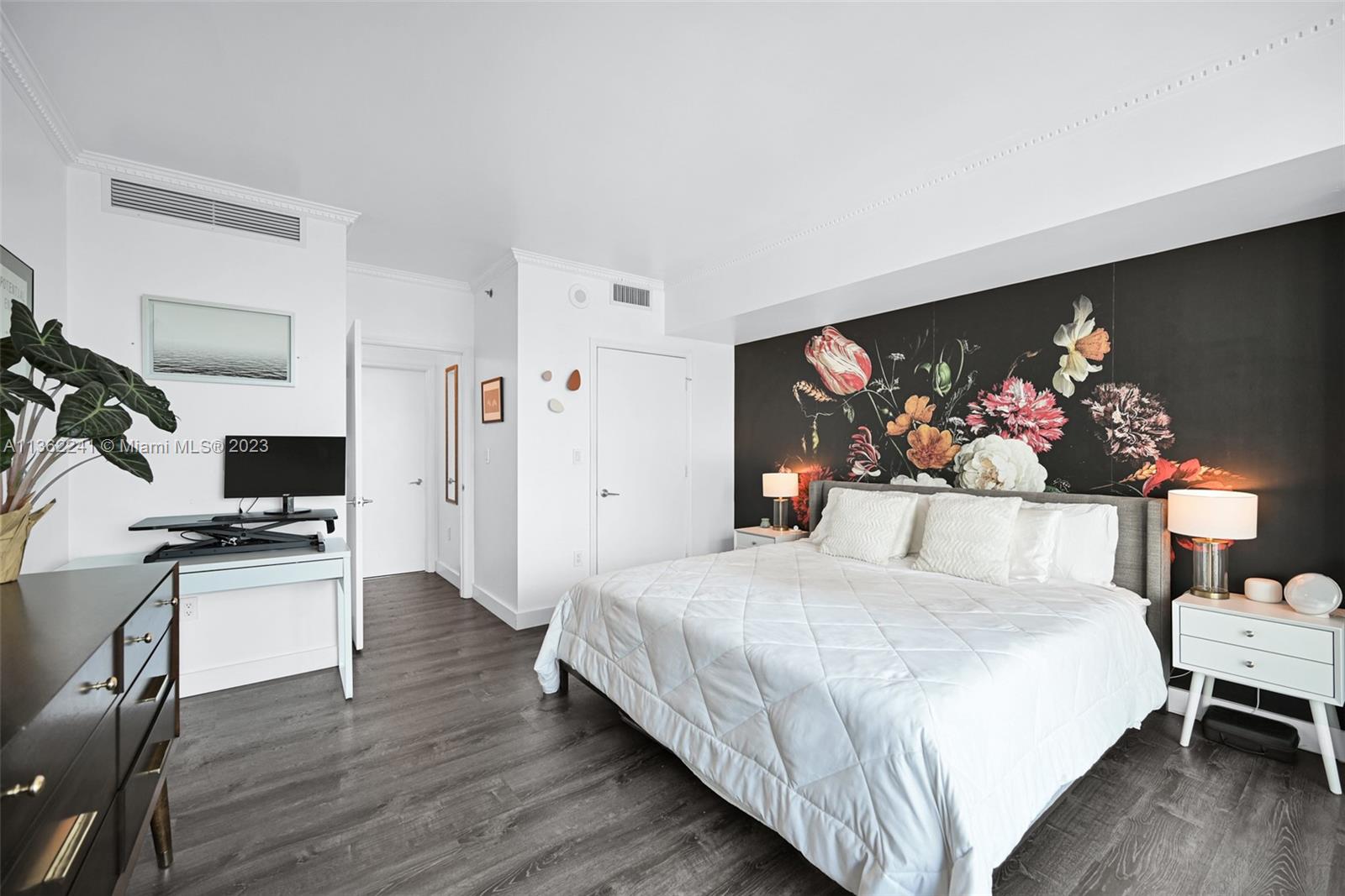 500 BRICKELL WEST CONDO - Residential