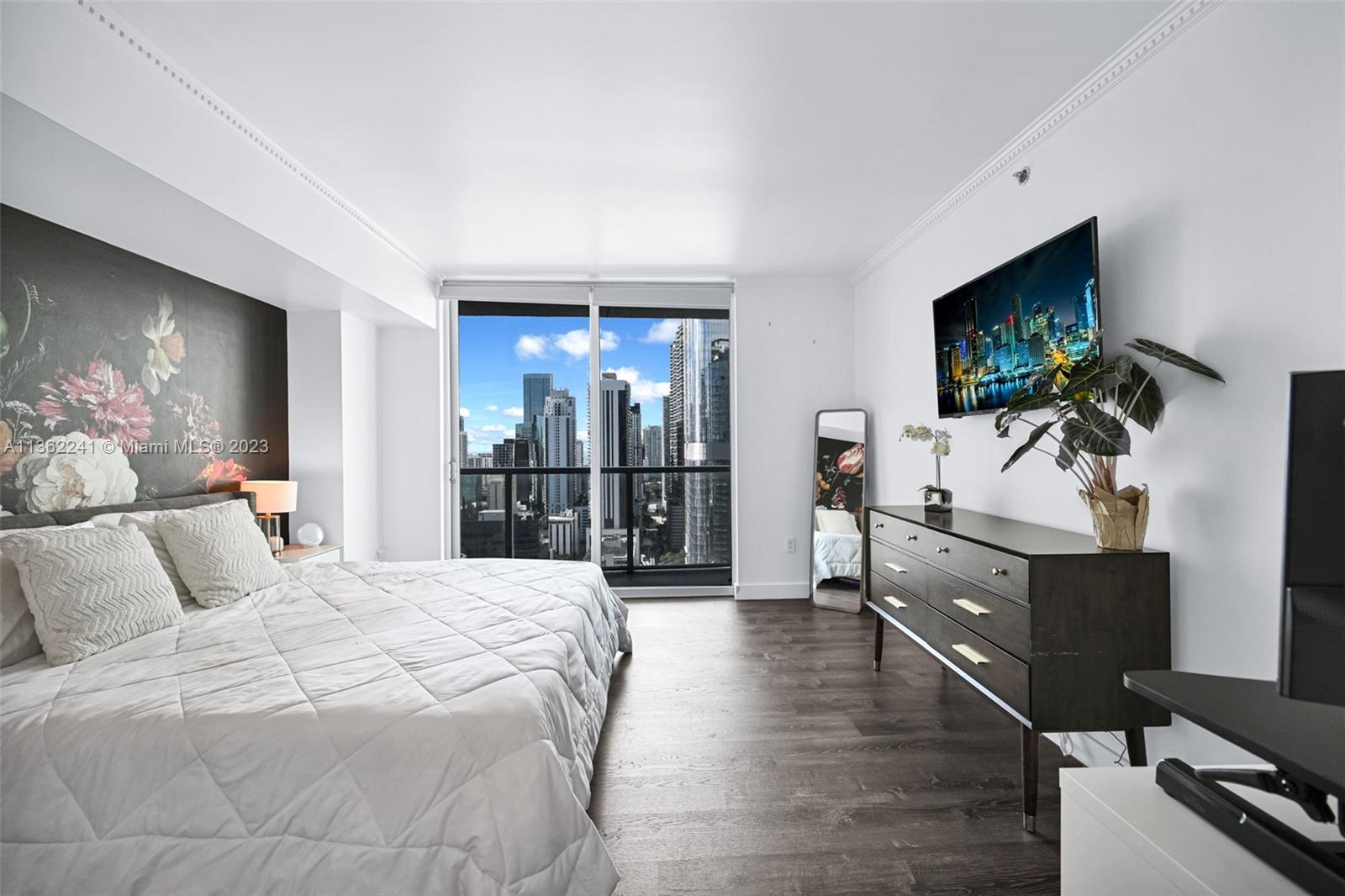 500 BRICKELL WEST CONDO - Residential