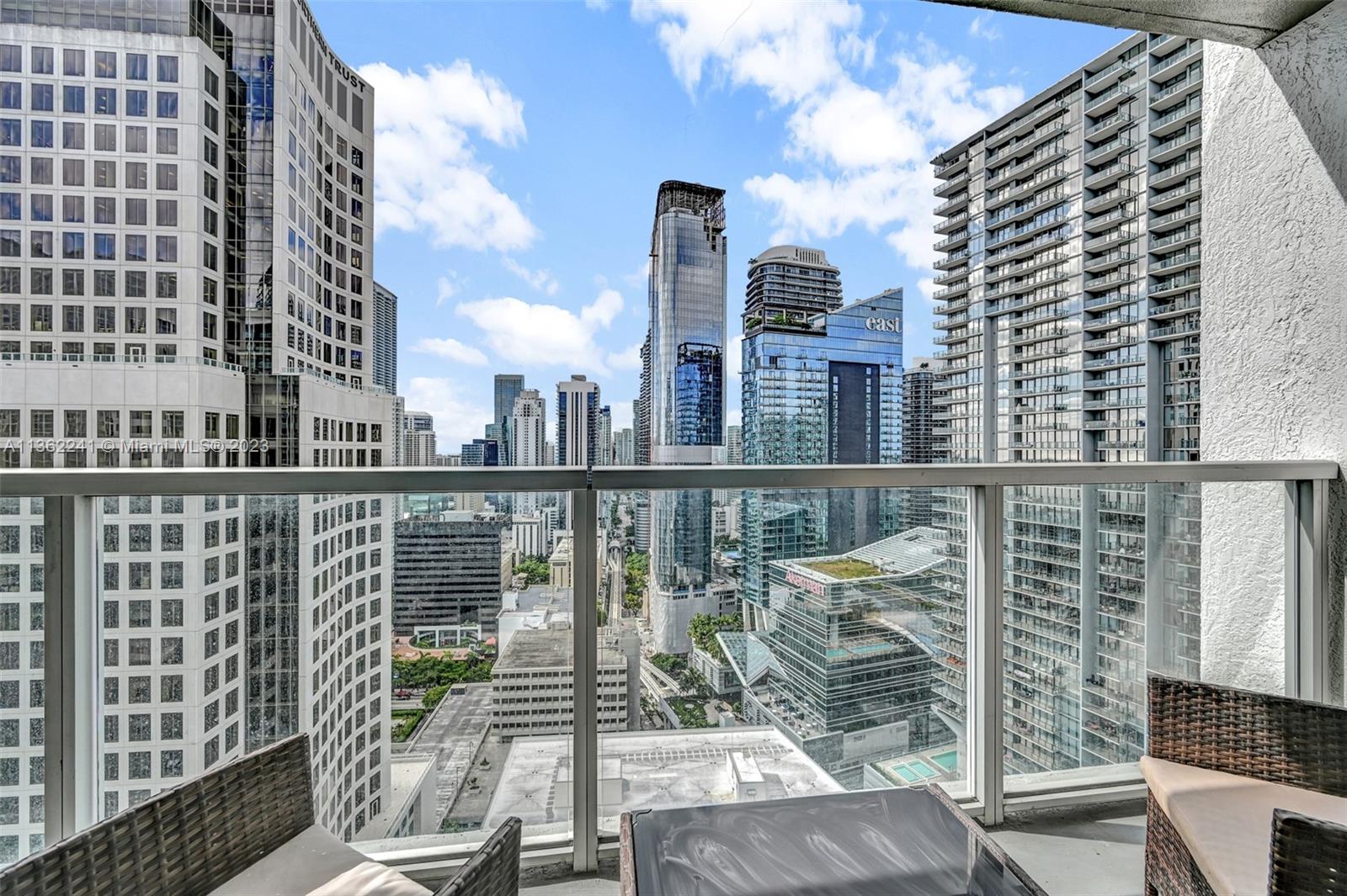 500 BRICKELL WEST CONDO - Residential