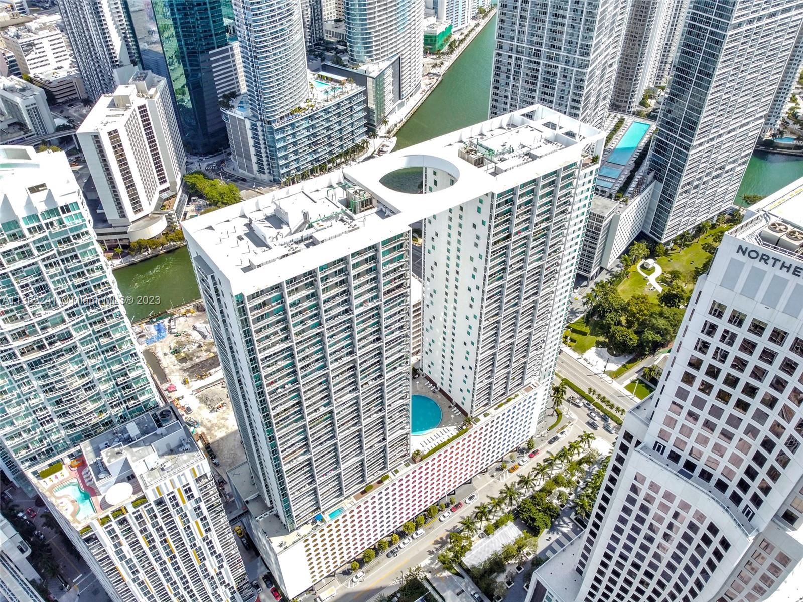 500 BRICKELL WEST CONDO - Residential