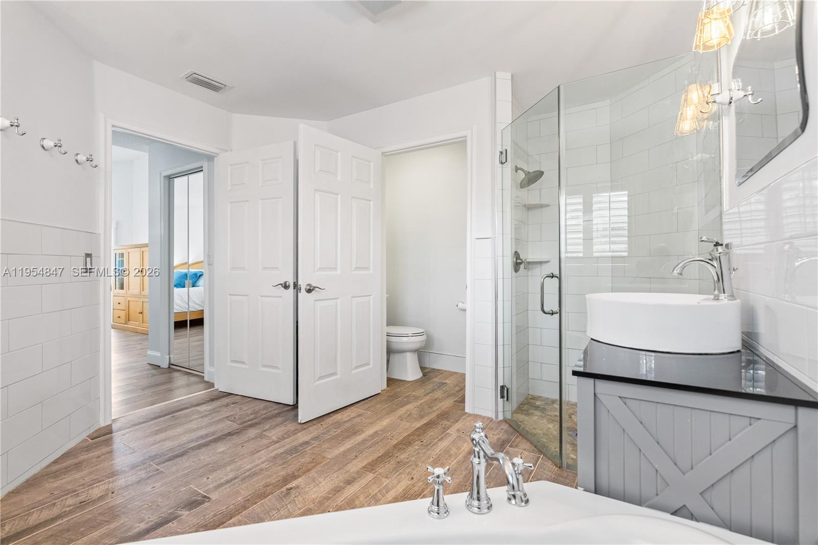 CHAPEL LAKE ESTATES - Residential