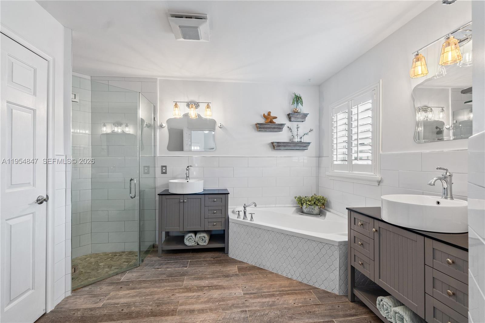 CHAPEL LAKE ESTATES - Residential