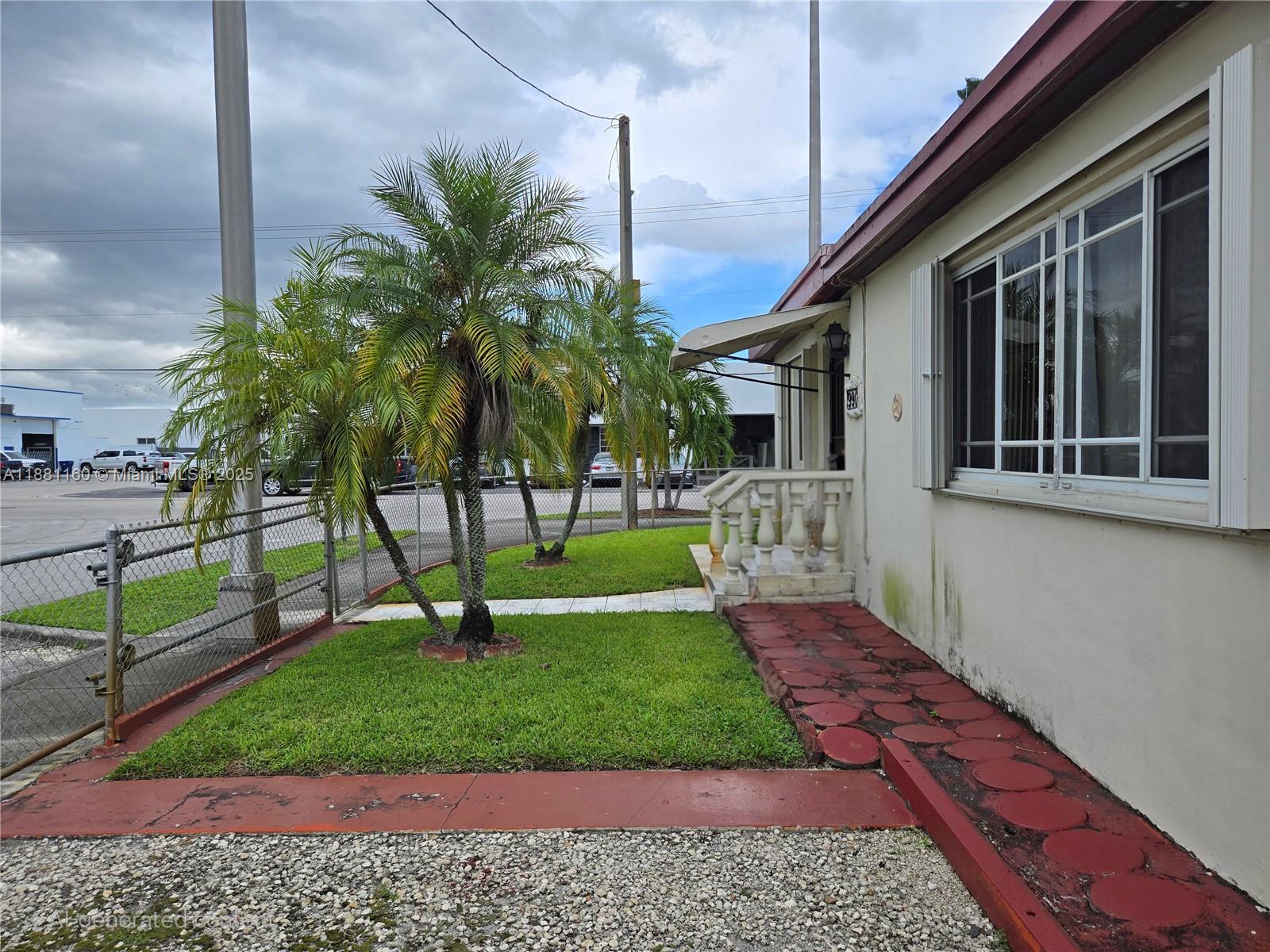 STARLITE GARDENS - Residential