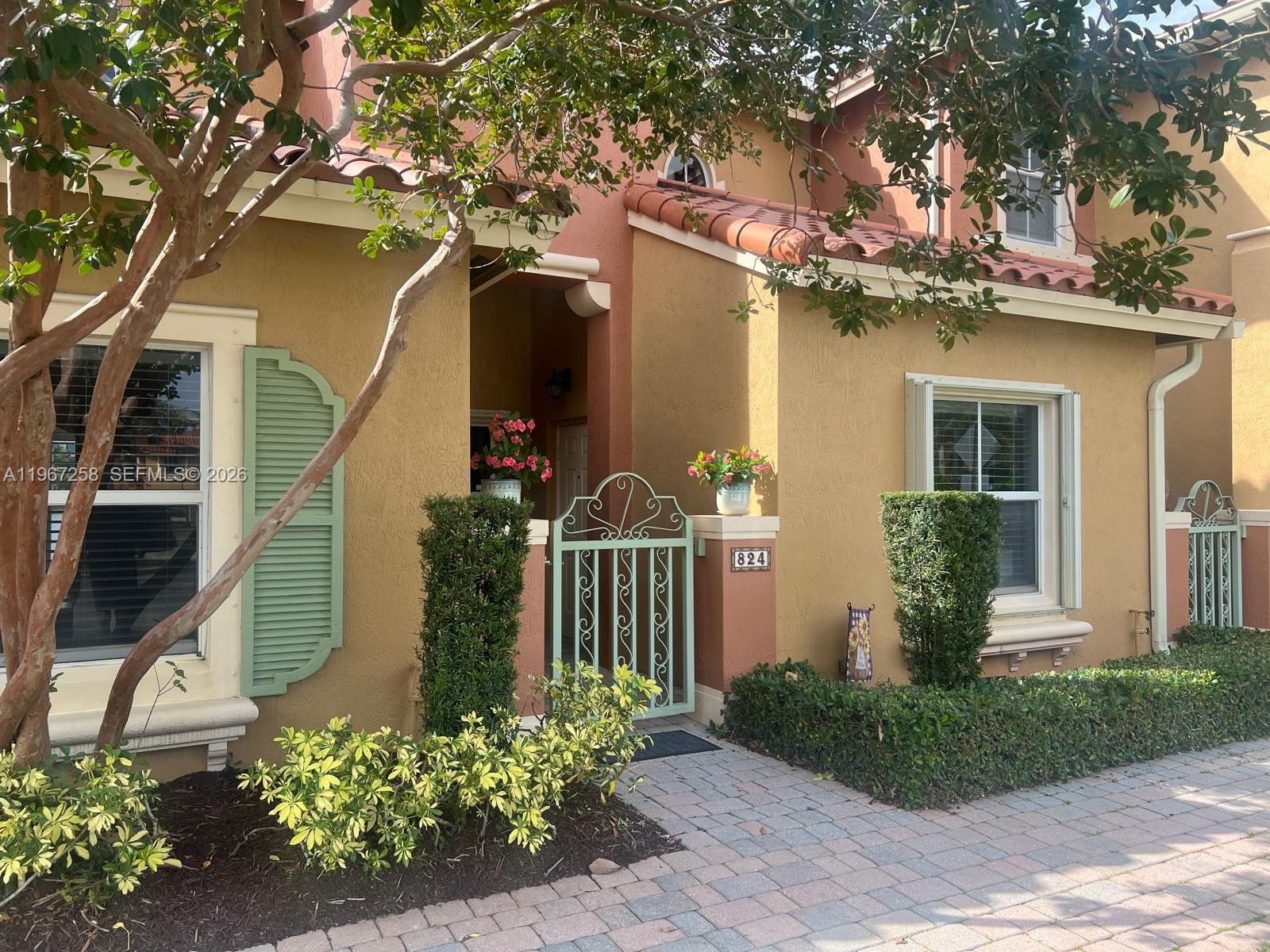 PEMBROKE CAY CONDO - Residential