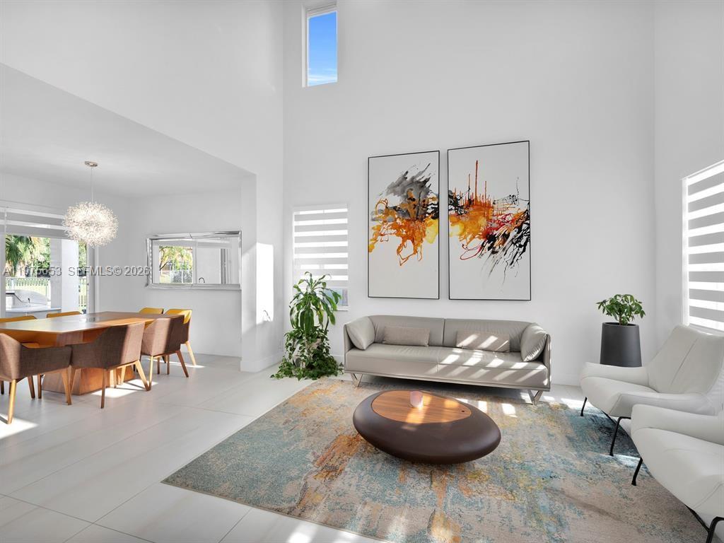 THE FALLS - Residential