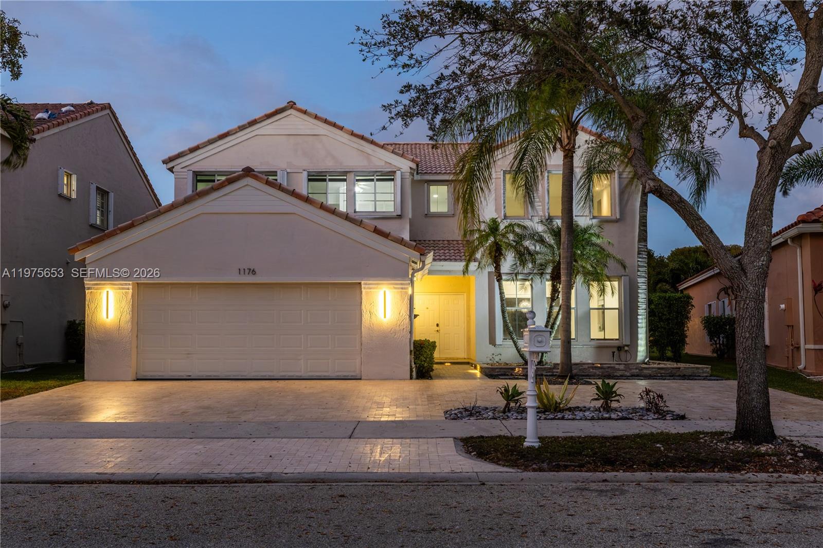 THE FALLS - Residential