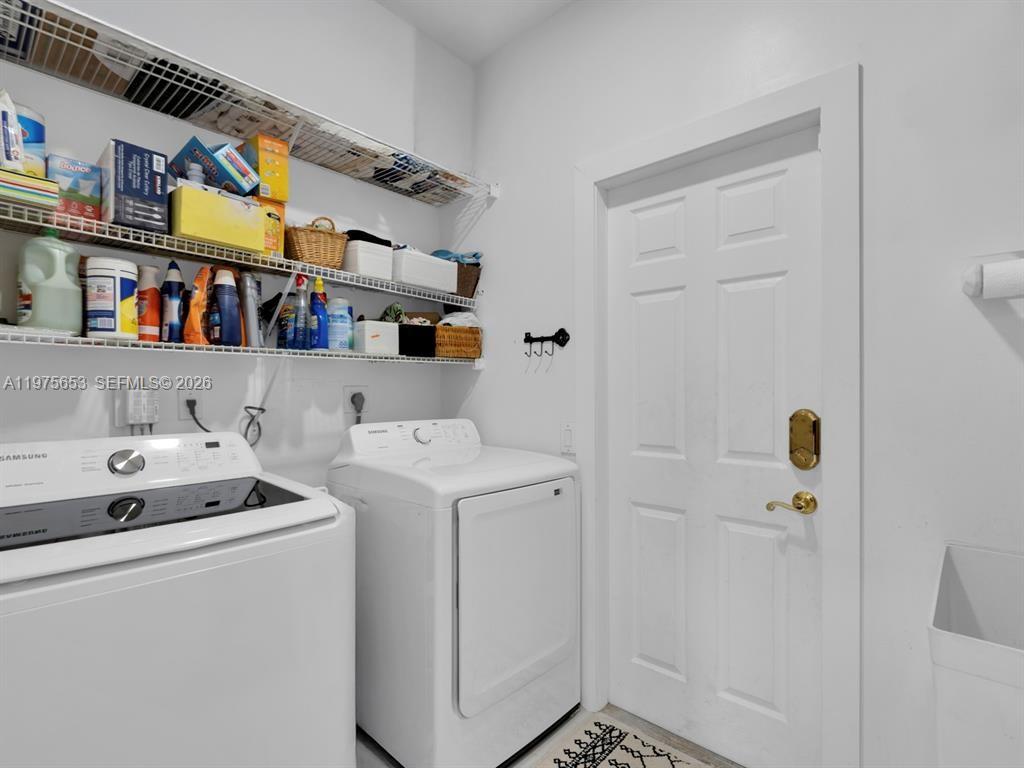 THE FALLS - Residential