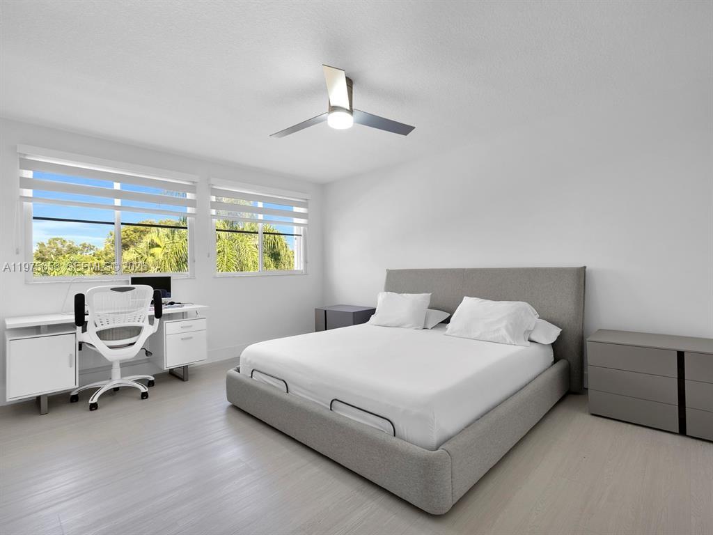 THE FALLS - Residential