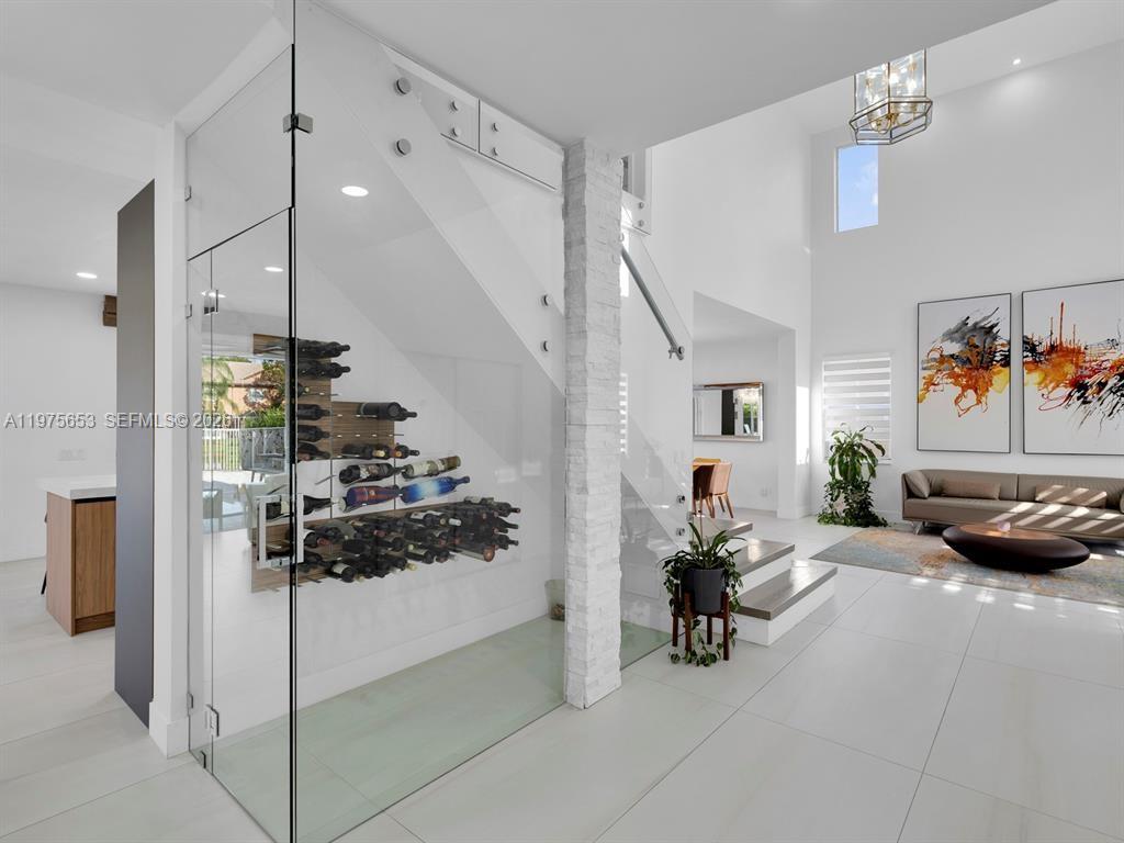 THE FALLS - Residential