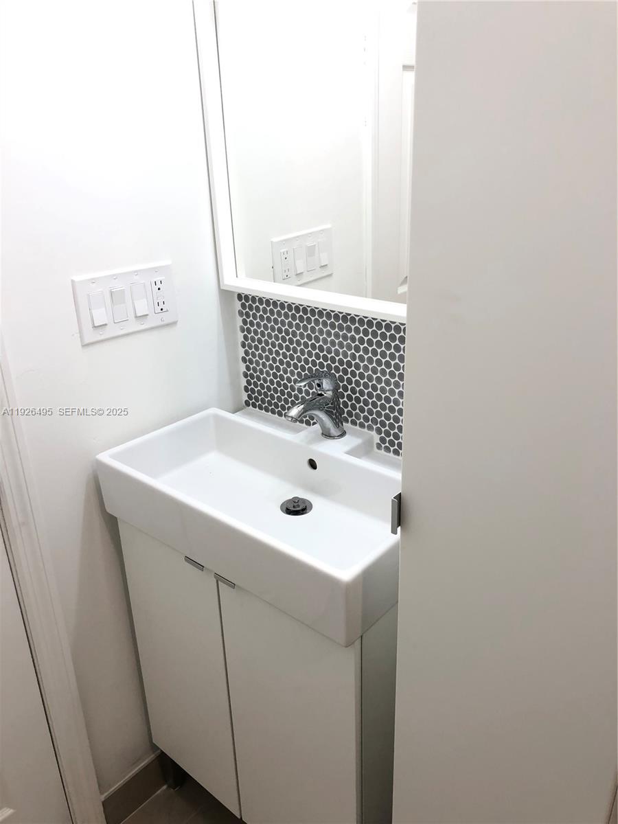 OJUS SUB - Residential Lease