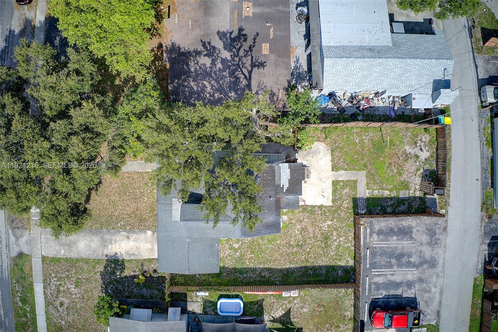 NORTH HOLLYWOOD - Residential