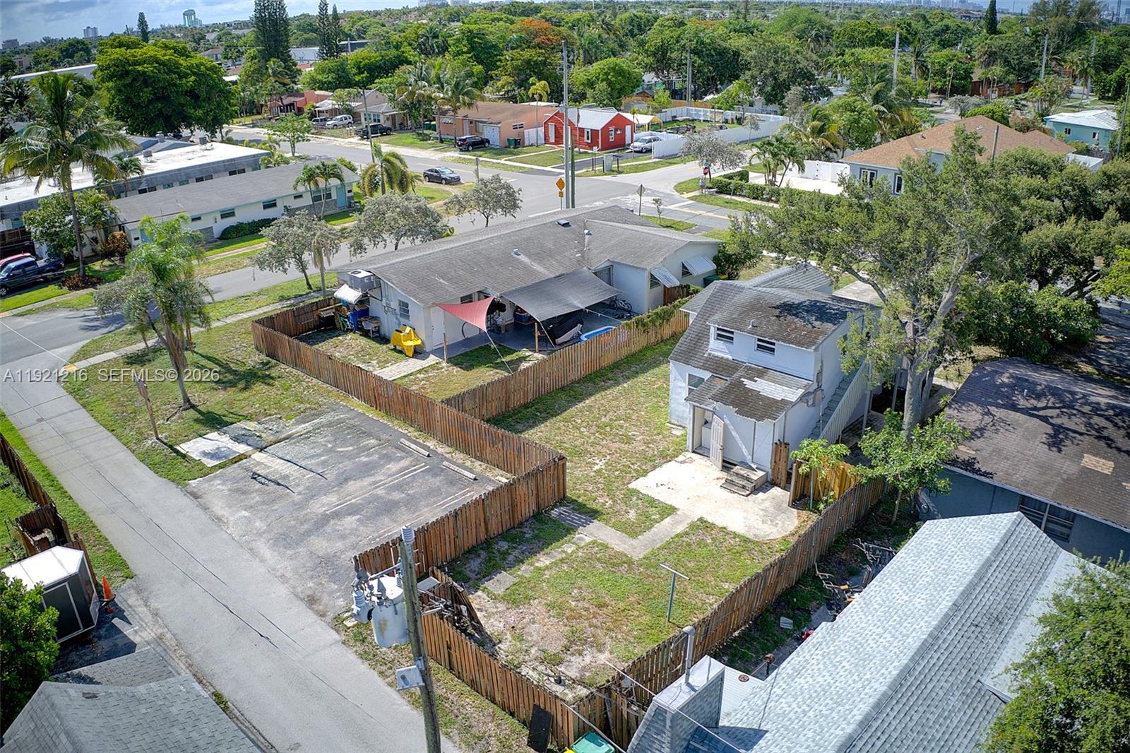 NORTH HOLLYWOOD - Residential