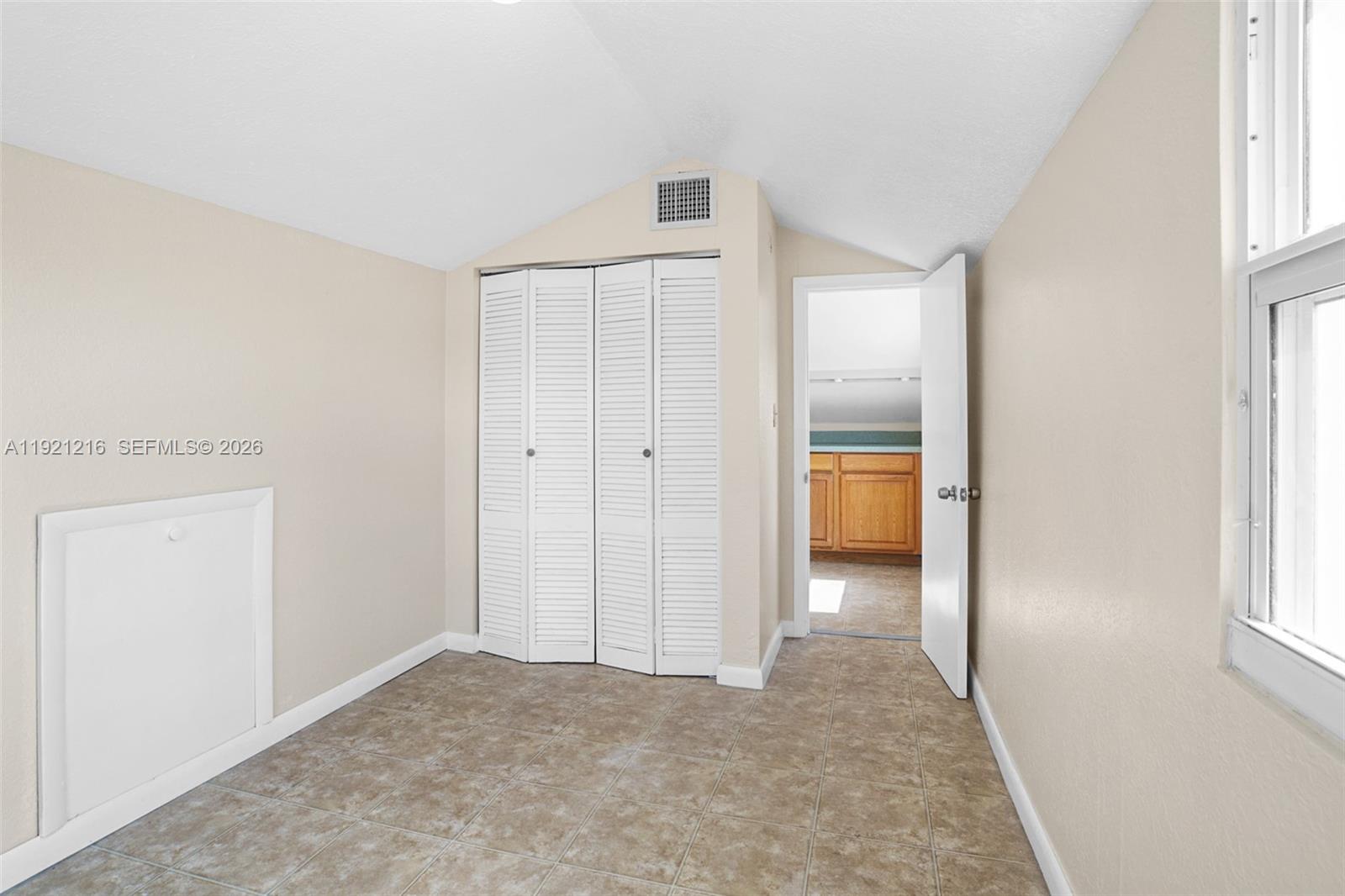 NORTH HOLLYWOOD - Residential