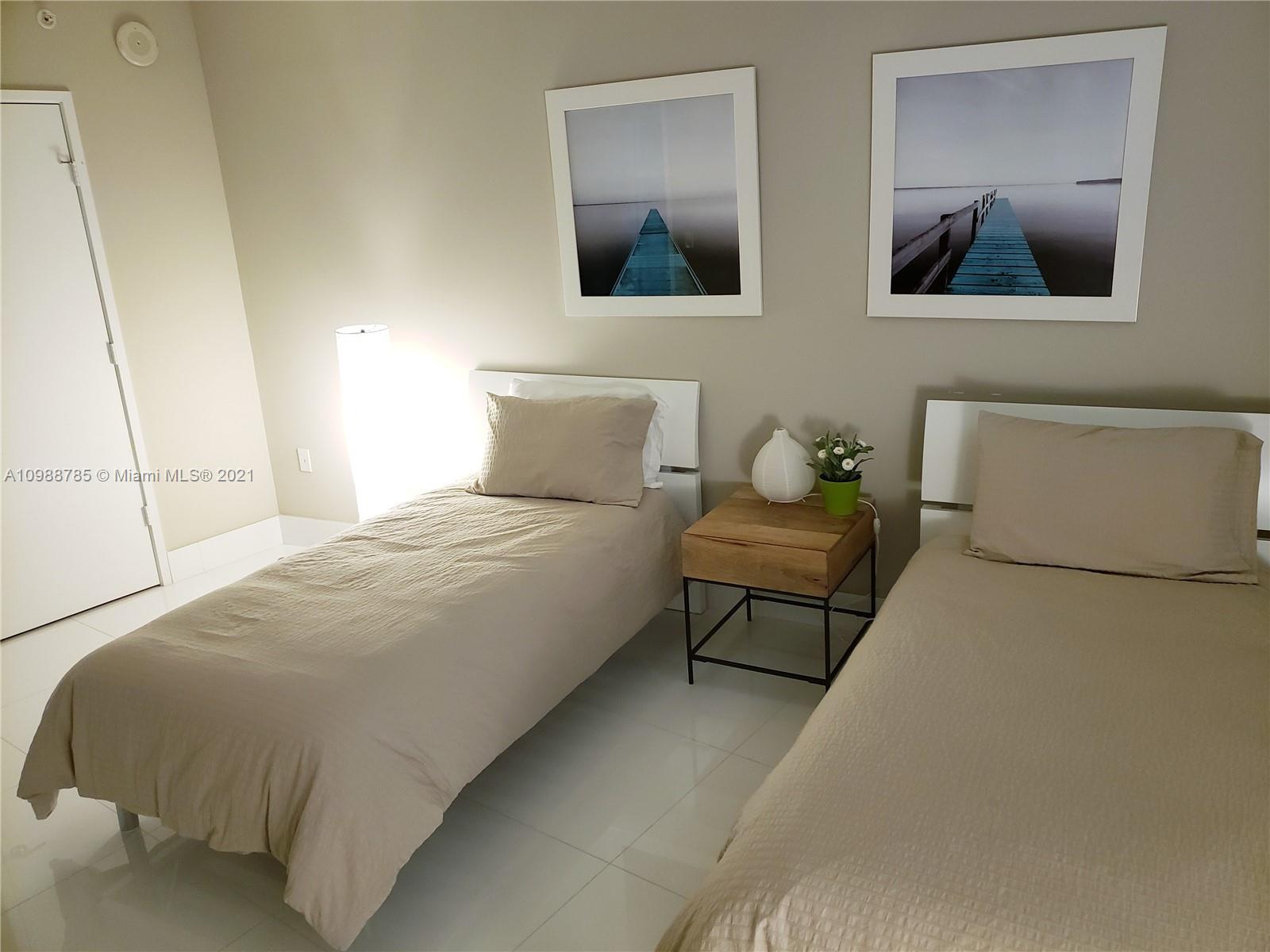 St.Tropez on the Bay - Residential