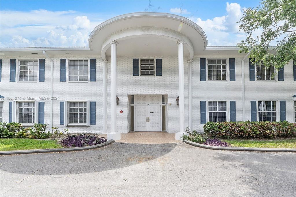 Photo of 2180 NE 67th St #728, Fort Lauderdale, FL 33308 (MLS # A11564374)